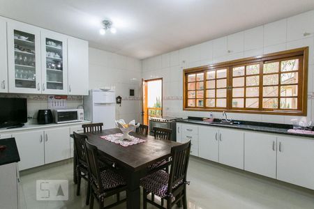 Casa para alugar com 75m², 5 quartos e 3 vagasCozinha