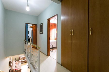 Casa para alugar com 75m², 5 quartos e 3 vagasCorredor