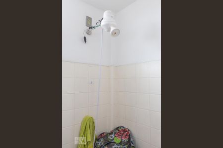 Apartamento à venda com 102m², 2 quartos e sem vaga Apartamento à venda com 102m², 2 quartos e sem vagaBanheiro de Serviço