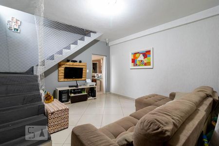 Sala de Estar de casa à venda com 2 quartos, 130m² em Vila Romero, São Paulo