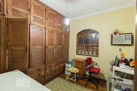 Casa para alugar com 480m², 6 quartos e 5 vagas Casa para alugar com 480m², 6 quartos e 5 vagasQuarto 2