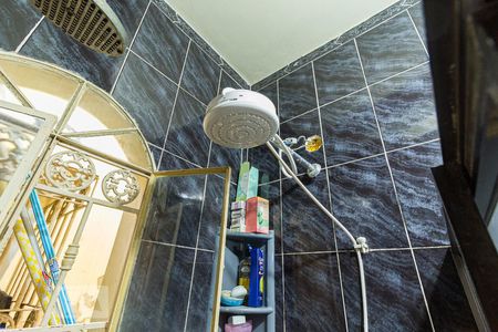 Casa para alugar com 480m², 6 quartos e 5 vagas Casa para alugar com 480m², 6 quartos e 5 vagasBanheiro da Suíte 1