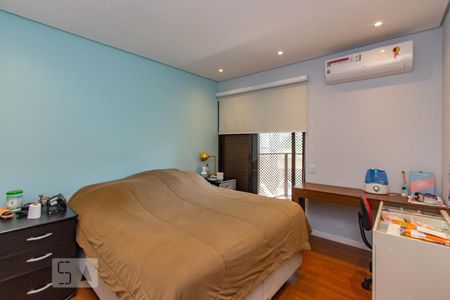 Apartamento à venda com 230m², 4 quartos e 4 vagas Apartamento à venda com 230m², 4 quartos e 4 vagasSuite 3