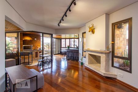 Apartamento à venda com 230m², 4 quartos e 4 vagas Apartamento à venda com 230m², 4 quartos e 4 vagasSala