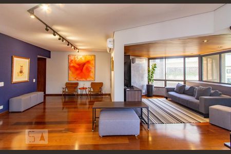 Apartamento à venda com 230m², 4 quartos e 4 vagas Apartamento à venda com 230m², 4 quartos e 4 vagasSala