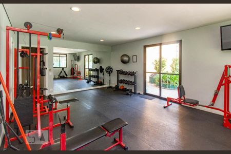 Apartamento à venda com 230m², 4 quartos e 4 vagas Apartamento à venda com 230m², 4 quartos e 4 vagasÁrea comum - Academia