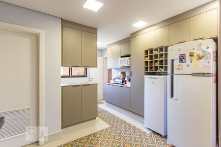 Apartamento à venda com 230m², 4 quartos e 4 vagas Apartamento à venda com 230m², 4 quartos e 4 vagasCozinha