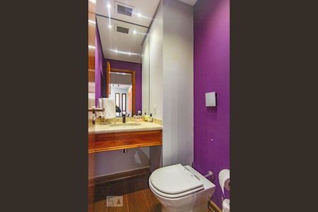 Apartamento à venda com 230m², 4 quartos e 4 vagas Apartamento à venda com 230m², 4 quartos e 4 vagasLavabo