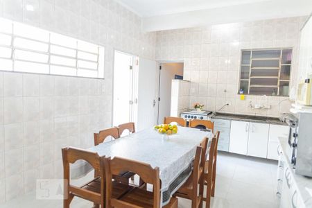 Casa à venda com 221m², 3 quartos e 3 vagas Casa à venda com 221m², 3 quartos e 3 vagasCozinha