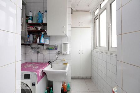 Apartamento à venda com 110m², 3 quartos e 1 vagaÁrea de Serviço