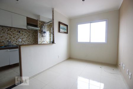 Sala de apartamento à venda com 2 quartos, 47m² em Vila Carmosina, São Paulo
