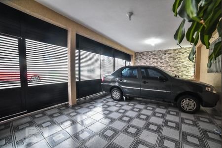 Casa à venda com 250m², 2 quartos e 3 vagas Casa à venda com 250m², 2 quartos e 3 vagasGaragem