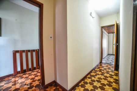 Casa à venda com 250m², 2 quartos e 3 vagas Casa à venda com 250m², 2 quartos e 3 vagasCorredor