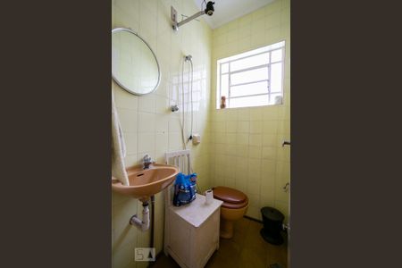 Casa à venda com 276m², 3 quartos e 4 vagas Casa à venda com 276m², 3 quartos e 4 vagasBanheiro de serviço