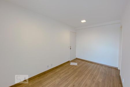 Sala de apartamento para alugar com 2 quartos, 50m² em Vila Bertioga, São Paulo