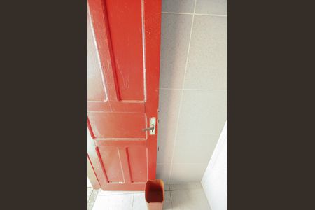 Casa à venda com 95m², 2 quartos e 1 vaga Casa à venda com 95m², 2 quartos e 1 vagaBanheiro Quintal