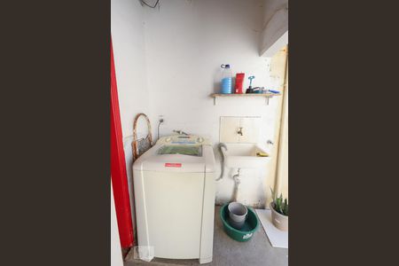 Casa à venda com 95m², 2 quartos e 1 vaga Casa à venda com 95m², 2 quartos e 1 vagaLavanderia