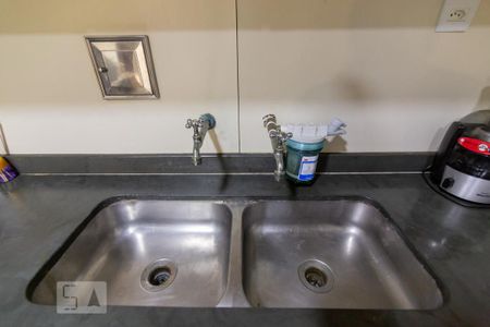 Casa à venda com 350m², 5 quartos e 5 vagas Casa à venda com 350m², 5 quartos e 5 vagasCozinha