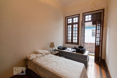 Casa à venda com 350m², 5 quartos e 5 vagas Casa à venda com 350m², 5 quartos e 5 vagasQuarto 3