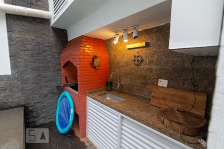 Casa à venda com 350m², 5 quartos e 5 vagas Casa à venda com 350m², 5 quartos e 5 vagasChurrasqueira