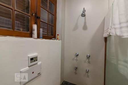 Casa à venda com 350m², 5 quartos e 5 vagas Casa à venda com 350m², 5 quartos e 5 vagasBanheiro da Suíte