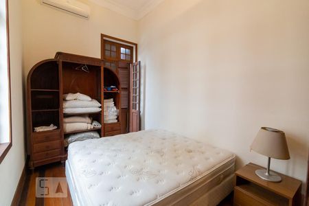 Casa à venda com 350m², 5 quartos e 5 vagas Casa à venda com 350m², 5 quartos e 5 vagasQuarto 4