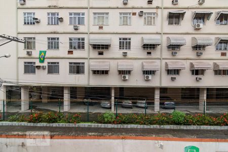 Casa à venda com 350m², 5 quartos e 5 vagas Casa à venda com 350m², 5 quartos e 5 vagasVista do Quarto 4