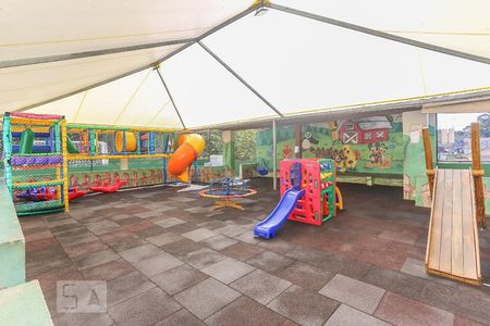 Apartamento à venda com 51m², 2 quartos e 1 vaga Apartamento à venda com 51m², 2 quartos e 1 vagaArea Comum Playground