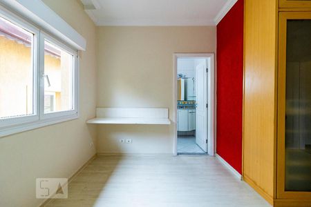 Casa à venda com 285m², 3 quartos e 5 vagasSuíte 2