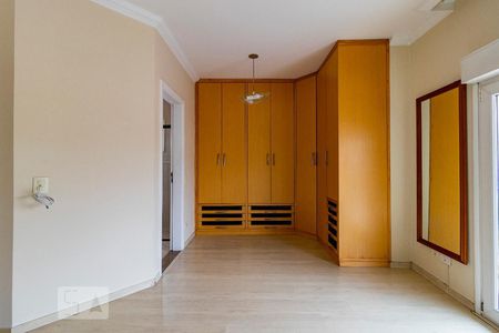 Casa à venda com 285m², 3 quartos e 5 vagasSuíte 3