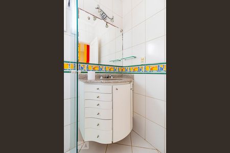 Casa à venda com 285m², 3 quartos e 5 vagasBanheiro da Suíte 2