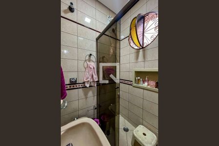 Casa à venda com 290m², 3 quartos e 4 vagas Casa à venda com 290m², 3 quartos e 4 vagasBanheiro do Quarto 2