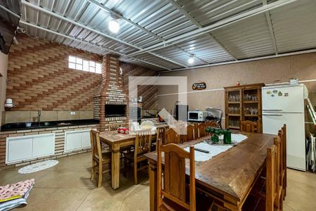 Casa à venda com 290m², 3 quartos e 4 vagas Casa à venda com 290m², 3 quartos e 4 vagasÁrea Gourmet