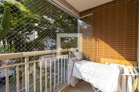 Apartamento para alugar com 76m², 2 quartos e 1 vaga Apartamento para alugar com 76m², 2 quartos e 1 vagaVaranda