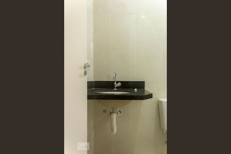 Casa à venda com 144m², 3 quartos e 4 vagas Casa à venda com 144m², 3 quartos e 4 vagasBanheiro Suíte 2