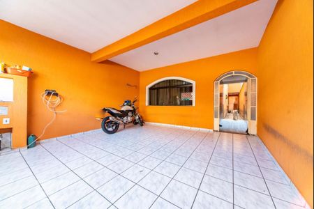 Casa à venda com 125m², 3 quartos e 2 vagas Casa à venda com 125m², 3 quartos e 2 vagasGaragem