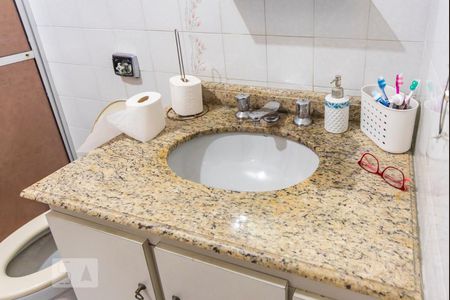Pia  de casa à venda com 3 quartos, 125m² em Jardim Las Vegas, Santo André