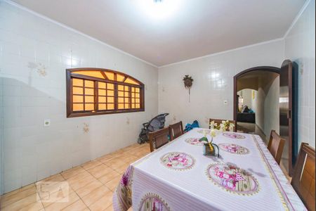 Casa à venda com 125m², 3 quartos e 2 vagas Casa à venda com 125m², 3 quartos e 2 vagasCopa