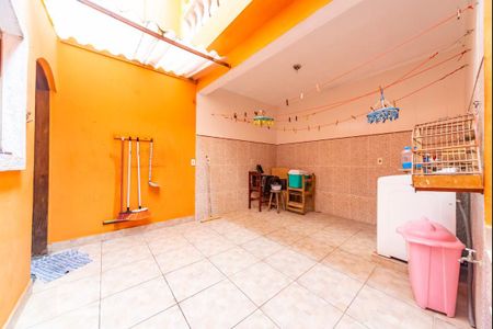 Casa à venda com 125m², 3 quartos e 2 vagas Casa à venda com 125m², 3 quartos e 2 vagasÁrea de Serviço e churrasqueira