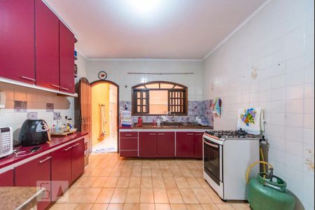 Casa à venda com 125m², 3 quartos e 2 vagas Casa à venda com 125m², 3 quartos e 2 vagasCozinha