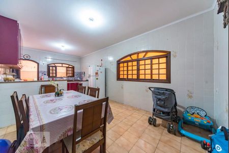 Casa à venda com 125m², 3 quartos e 2 vagas Casa à venda com 125m², 3 quartos e 2 vagasCopa