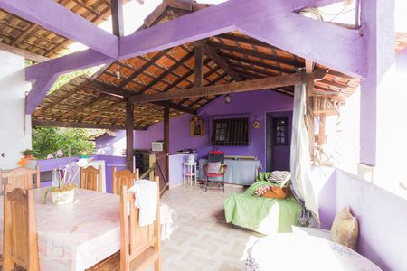 Casa à venda com 510m², 10 quartos e 6 vagas Casa à venda com 510m², 10 quartos e 6 vagasVaranda