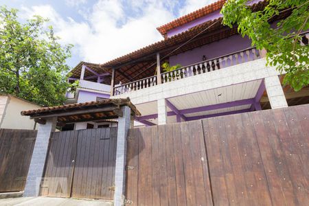 Casa à venda com 510m², 10 quartos e 6 vagas Casa à venda com 510m², 10 quartos e 6 vagasFachada