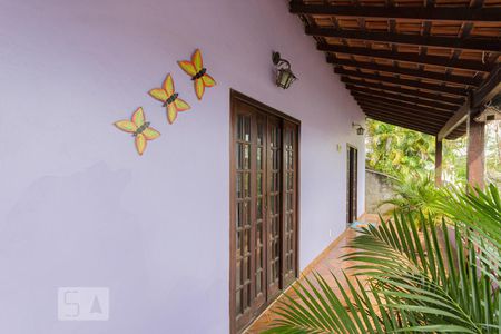 Casa à venda com 510m², 10 quartos e 6 vagas Casa à venda com 510m², 10 quartos e 6 vagasVaranda