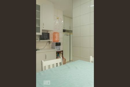 Casa à venda com 247m², 3 quartos e 4 vagas Casa à venda com 247m², 3 quartos e 4 vagasCopa