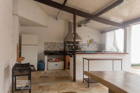 Casa à venda com 247m², 3 quartos e 4 vagas Casa à venda com 247m², 3 quartos e 4 vagasChurrasqueira