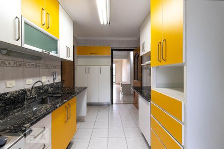 Apartamento à venda com 86m², 2 quartos e 2 vagasCozinha