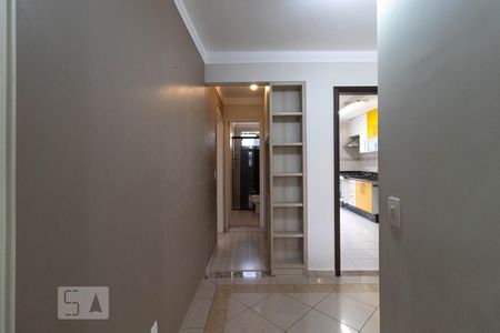 Apartamento à venda com 86m², 2 quartos e 2 vagasCorredor
