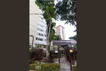 Apartamento à venda com 77m², 3 quartos e 1 vaga Apartamento à venda com 77m², 3 quartos e 1 vagaFachada