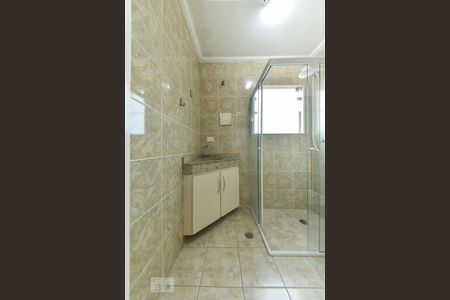 Casa à venda com 220m², 5 quartos e 3 vagas Casa à venda com 220m², 5 quartos e 3 vagasBanheiro da Suíte 1